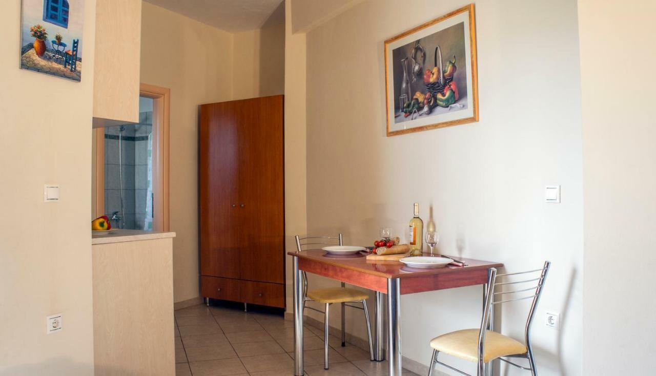 Hotel Loukas Vrachos Paralia Vrachou Exteriör bild